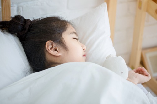 就寝中のみの装着で負担が少ない